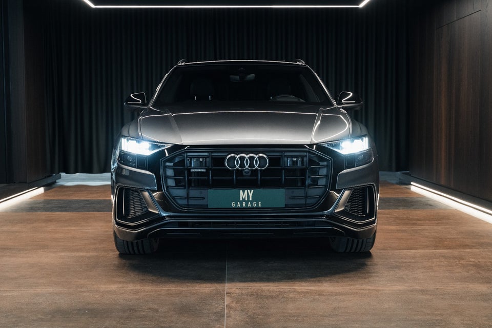 Audi Q8 50 TDi S-line quattro Tiptr. 5d