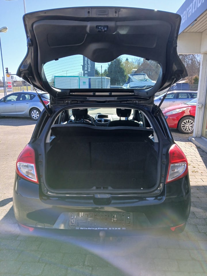 Renault Clio III 1,5 dCi 65 Expression 5d