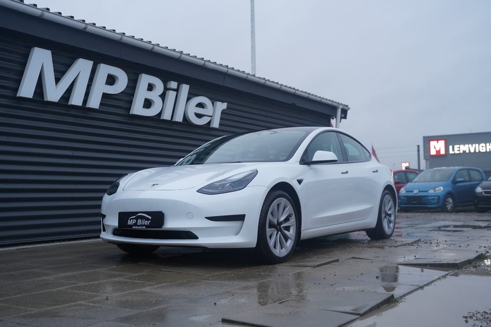 Tesla Model 3 RWD 4d