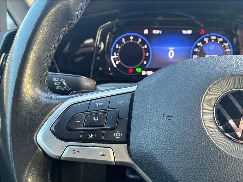 VW Golf VIII 1,5 TSi 130 Life Variant 5d