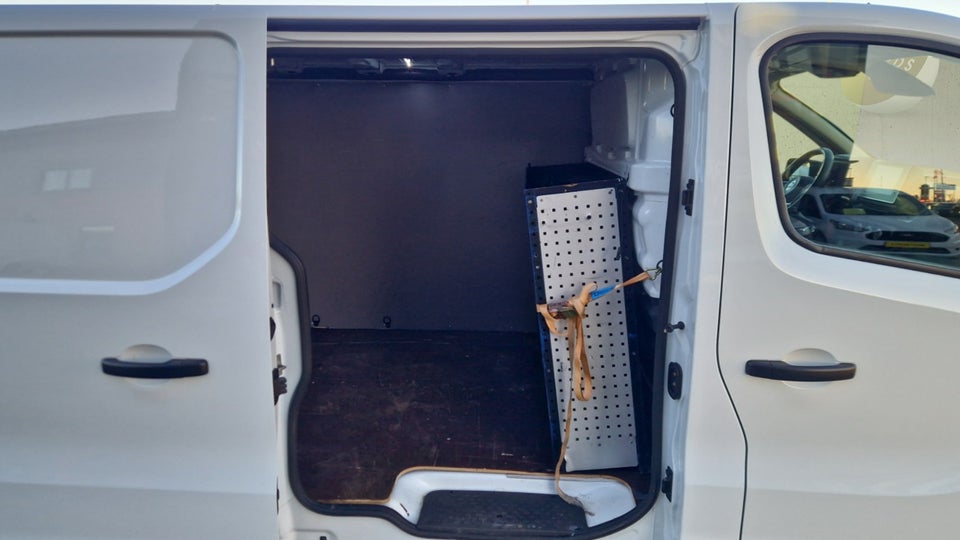 Nissan Primastar 2,0 dCi 170 L2H1 N-Connecta Van