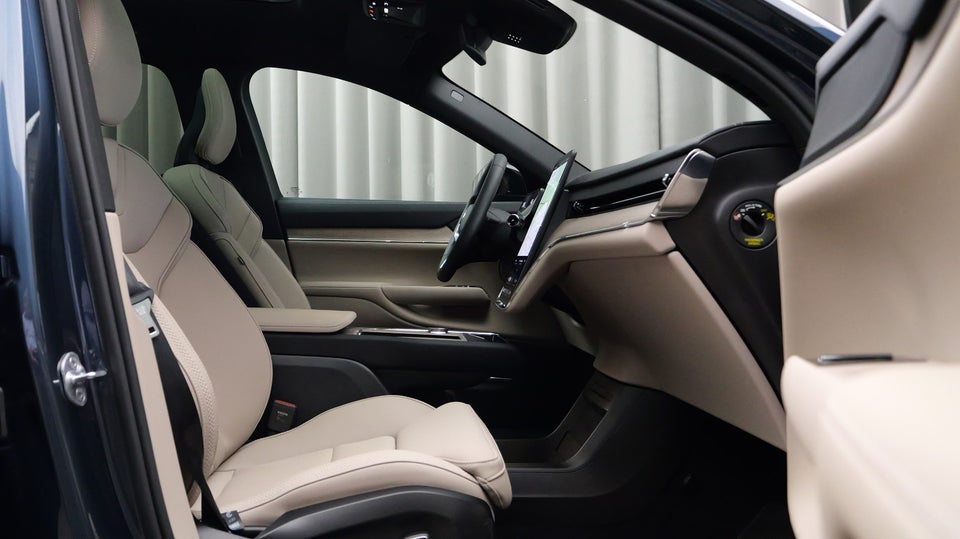 Volvo EX90 Plus 7prs 5d