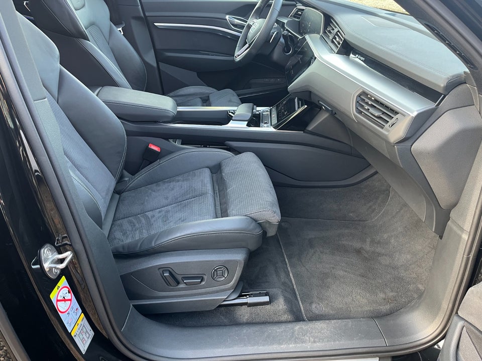 Audi e-tron 55 S-line quattro 5d