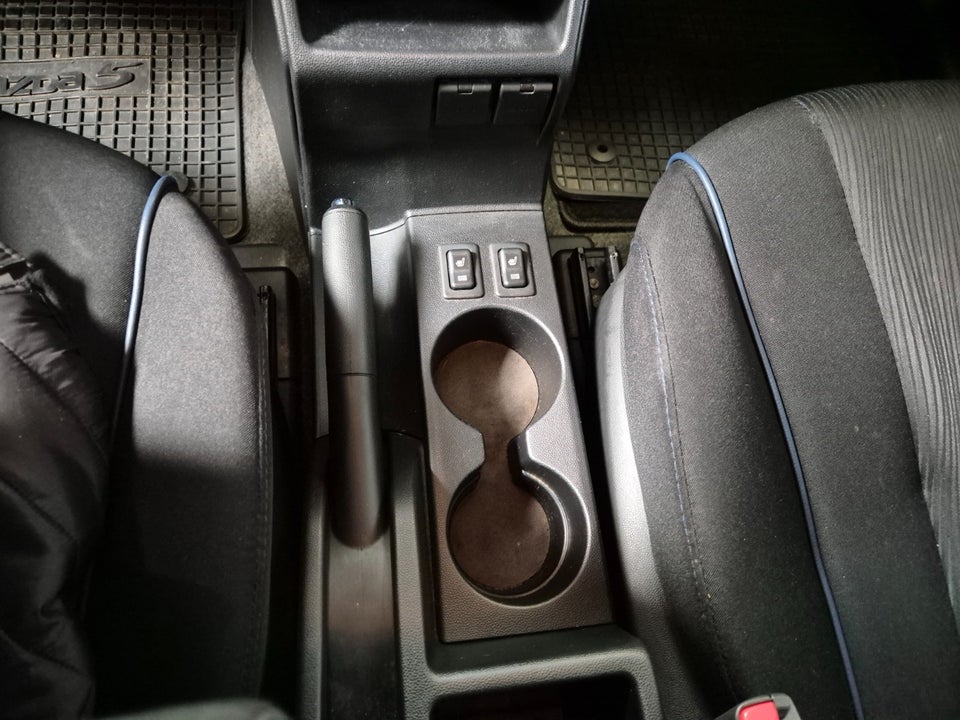 Mazda 5 2,0 Sport 5d