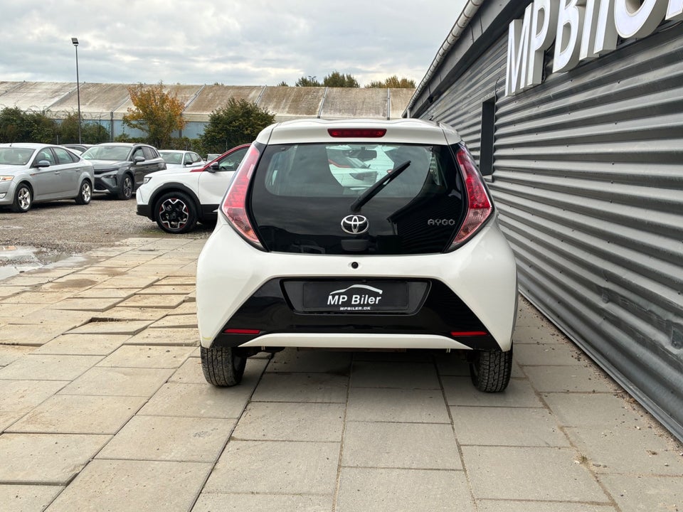 Toyota Aygo 1,0 VVT-i x-play x-touch 5d