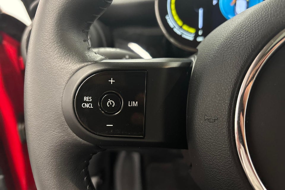 MINI Cooper SE Essential 3d