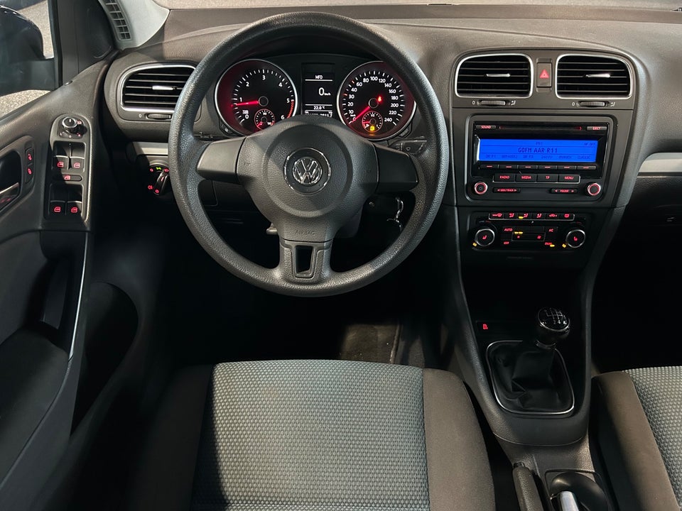 VW Golf VI 1,6 TDi 105 Comfortline BMT 5d