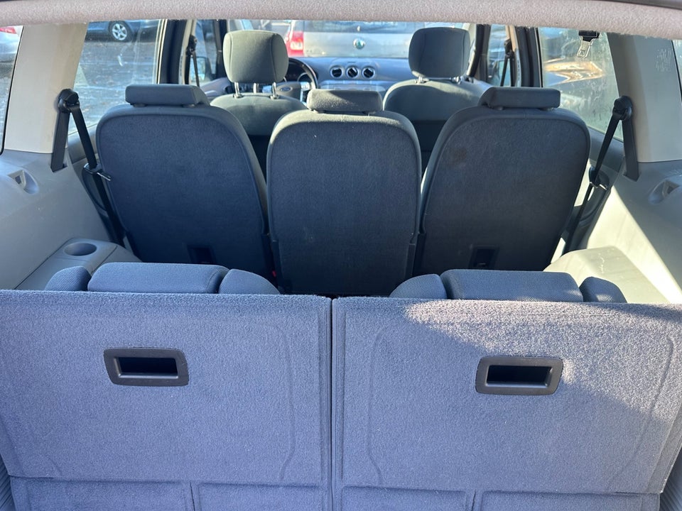 Ford S-MAX 2,0 Ambiente 7prs 5d