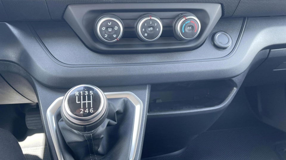 Renault Trafic 2,0 dCi 130 L2H1 Tekno