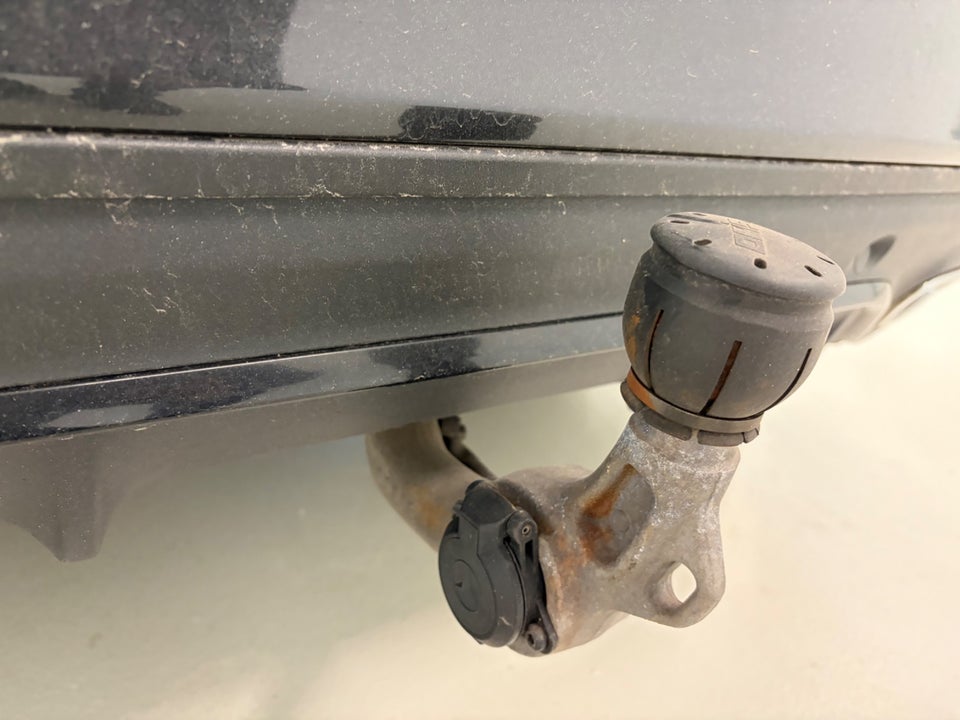 Mercedes C220 d 2,0 AMG Line Night Edition stc. aut. 5d