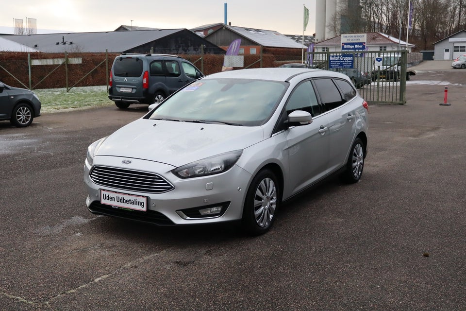 Ford Focus 1,0 EcoBoost Titanium Business stc. 5d