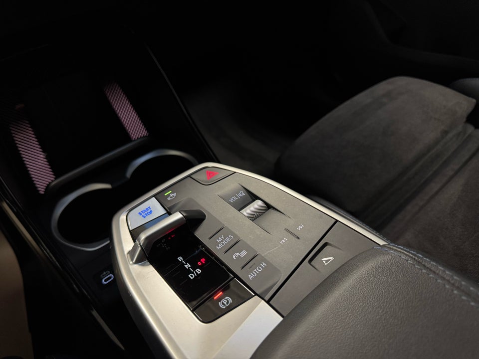 BMW iX2 eDrive20 M-Sport Premium 5d