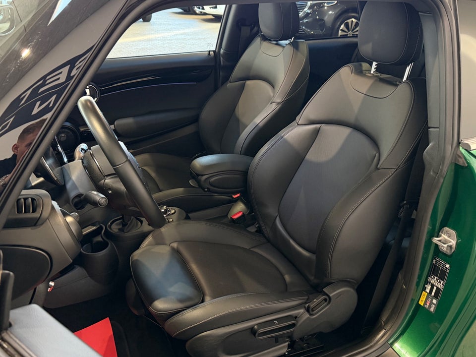 MINI Cooper SE Classic Trim 3d