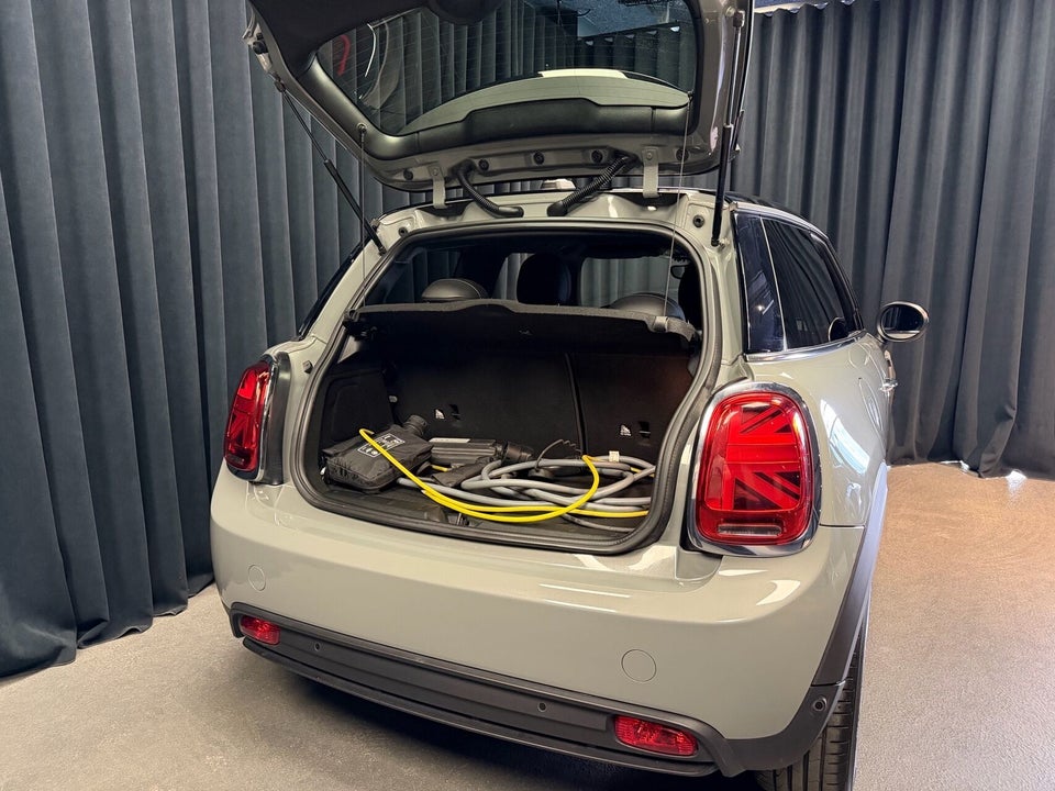 MINI Cooper SE Classic Trim 3d