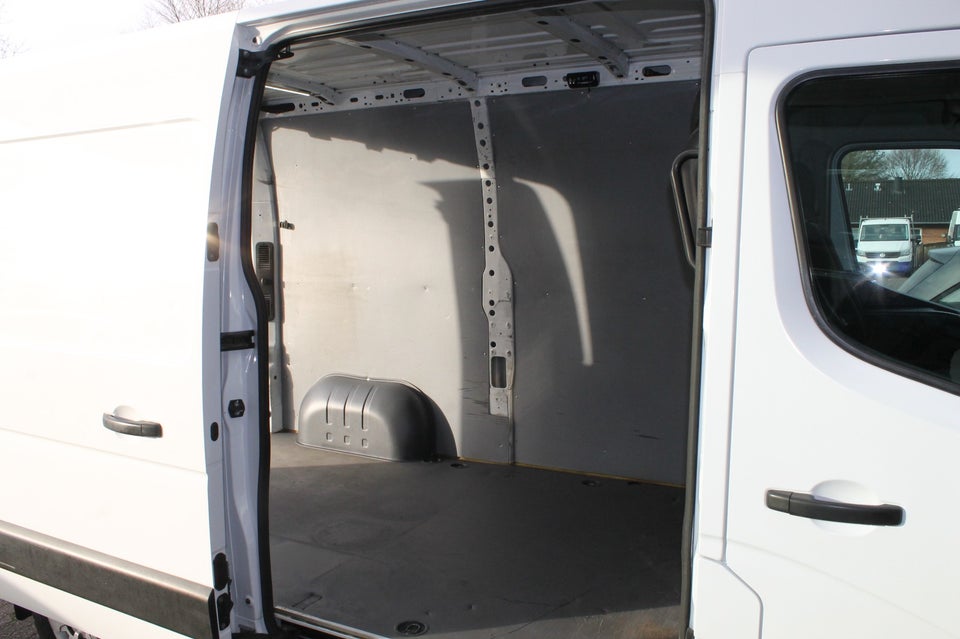 Nissan NV400 2,3 dCi 150 L2H2 Kassevogn