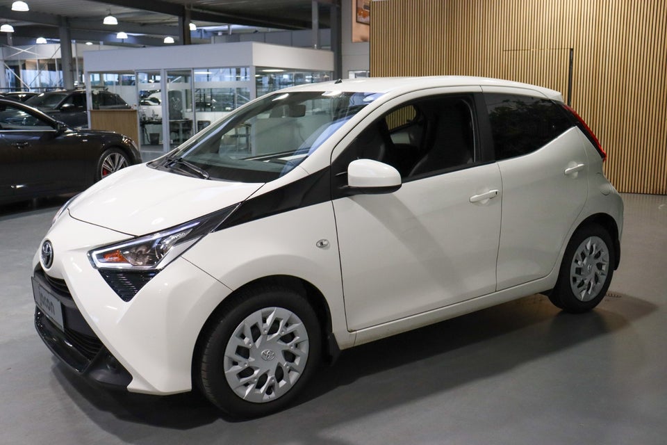 Toyota Aygo 1,0 VVT-i x-pression 5d