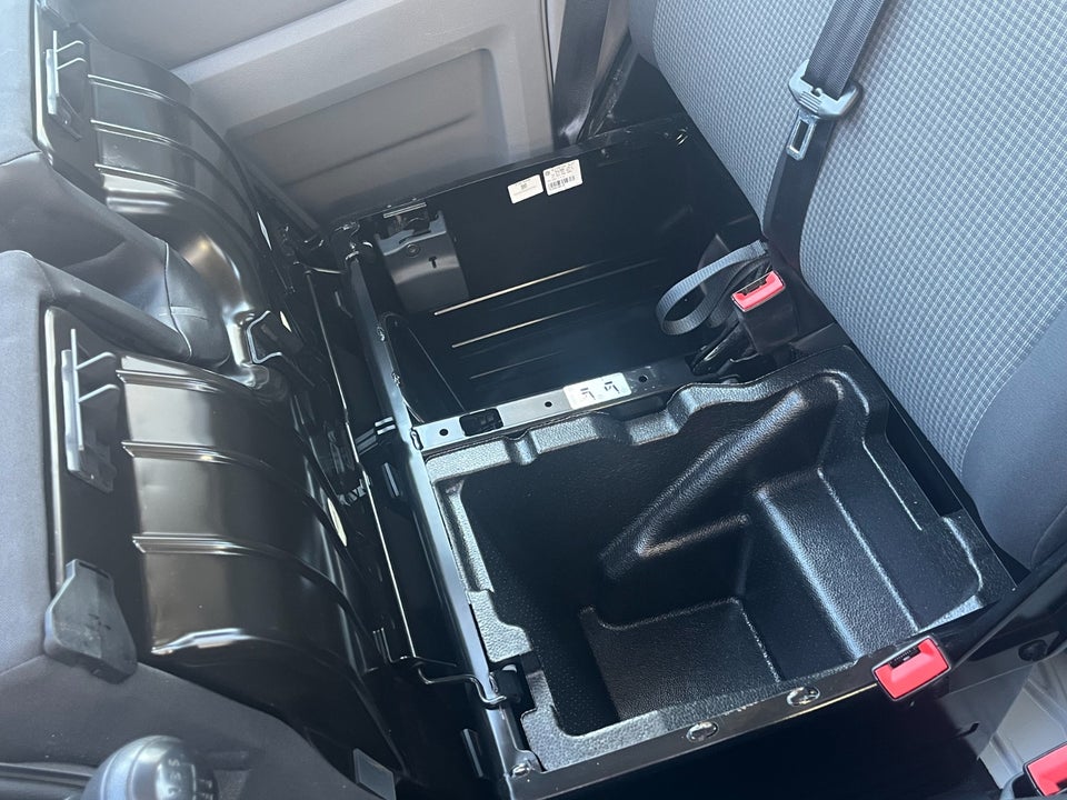 VW Transporter 2,0 TDi 110 Ladvogn lang