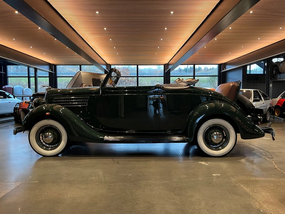 Ford V8 3,6 Cabriolet 2d