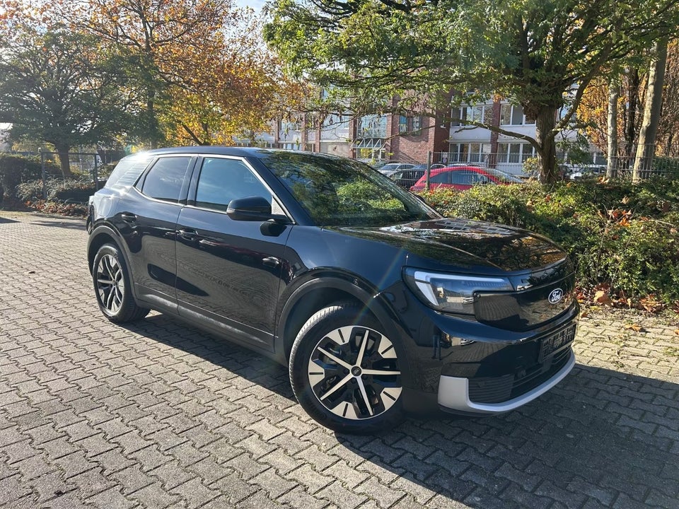 Ford Explorer 77 Premium Extended Range 5d