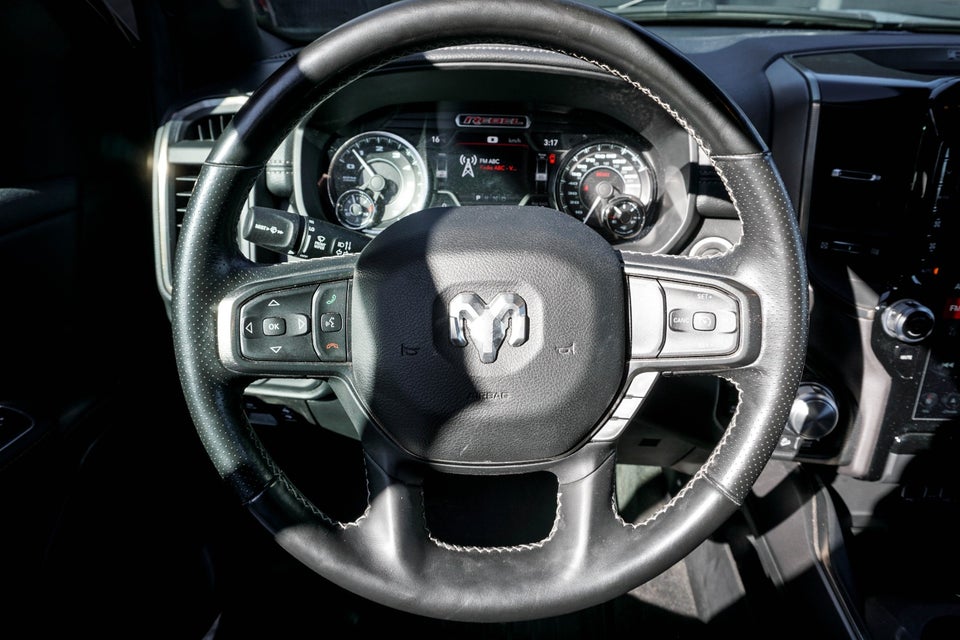 Dodge RAM 1500 5,7 V8 Hemi Rebel aut. 4d