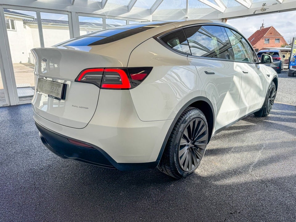 Tesla Model Y Long Range AWD 5d