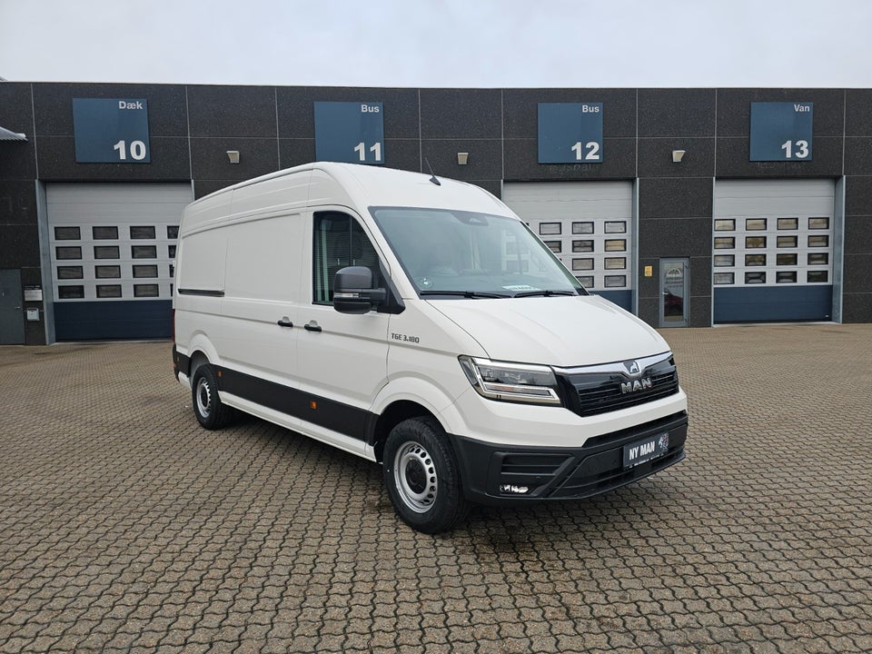 MAN TGE 2,0 3.180 Kassevogn L3H3 aut. FWD