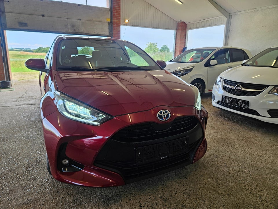 Toyota Yaris 1,5 Hybrid H3 Vision e-CVT 5d