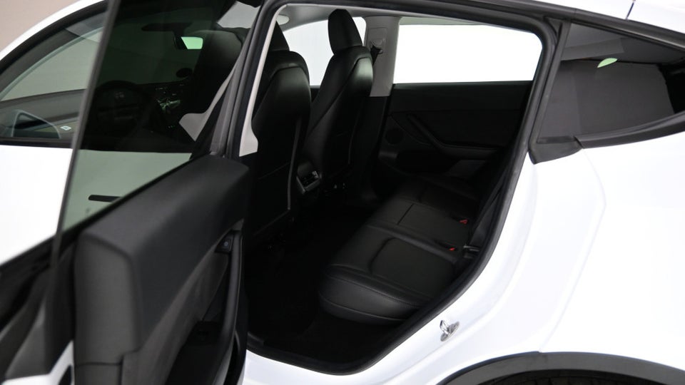 Tesla Model Y Long Range AWD 5d