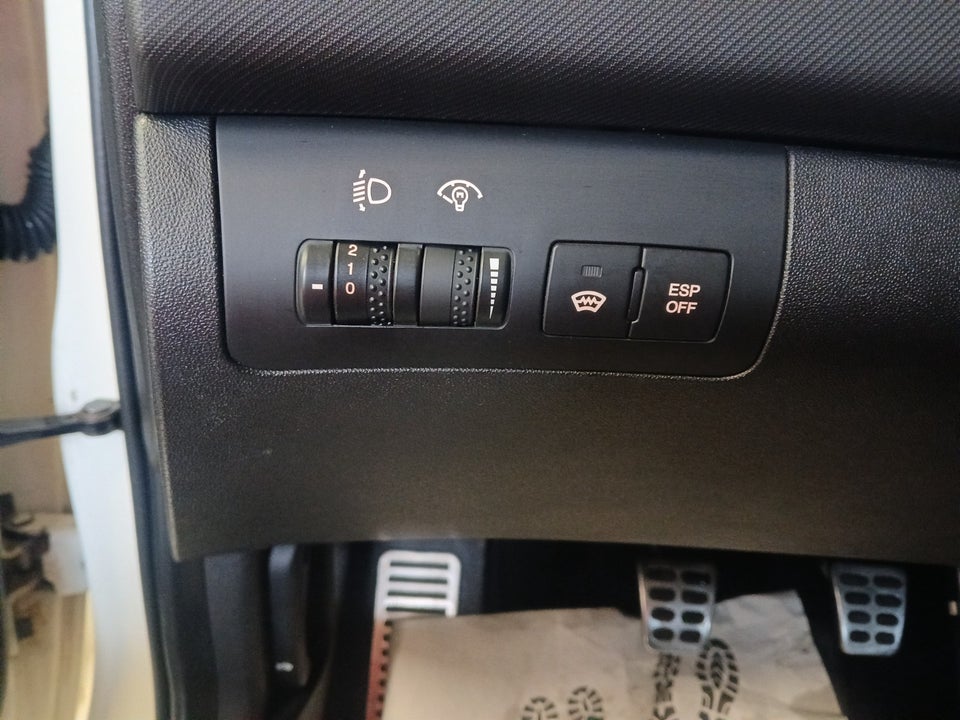 Kia Ceed 1,6 CRDi Sport 5d