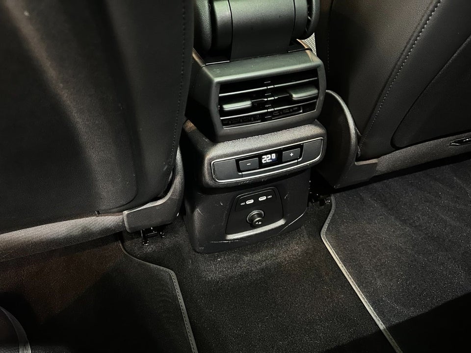 Audi Q4 e-tron 45 S-line 5d