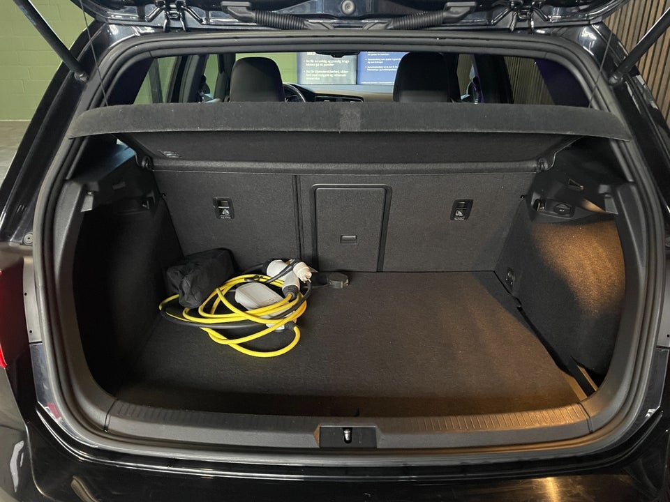 VW Golf VII 1,4 GTE DSG 5d