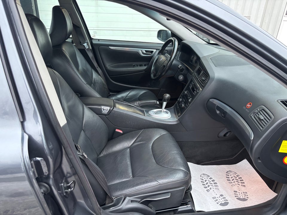 Volvo V70 2,4 140 Momentum 5d