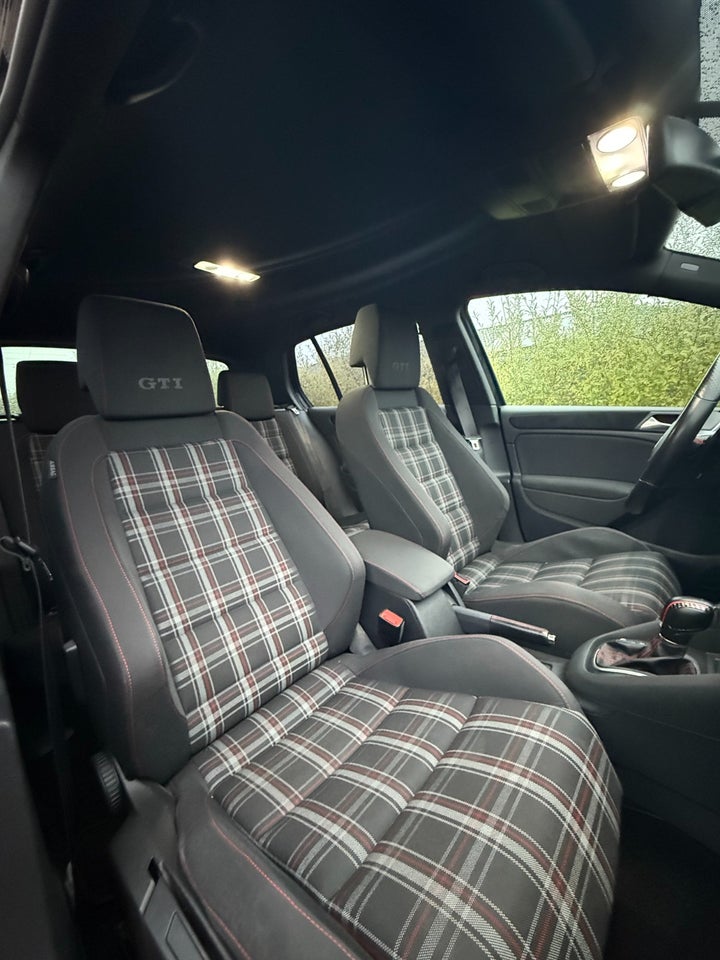 VW Golf VI 2,0 GTi DSG 5d