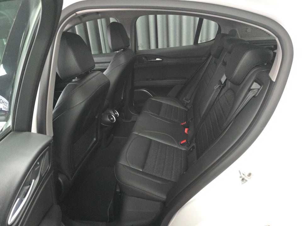 Alfa Romeo Stelvio 2,0 T 200 Edizione aut. Q4 5d