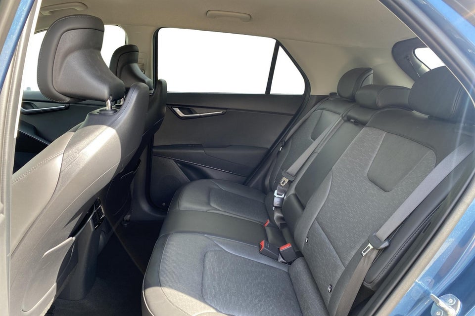 Kia Niro 64 EV Premium 5d