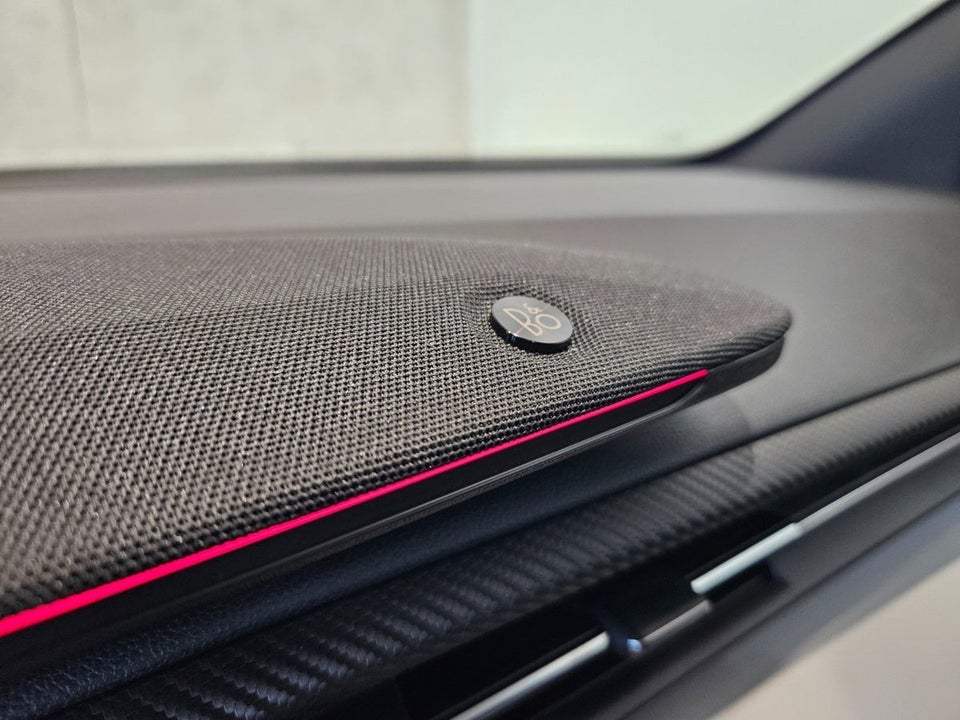 Ford Explorer 82 Premium Extended Range 5d