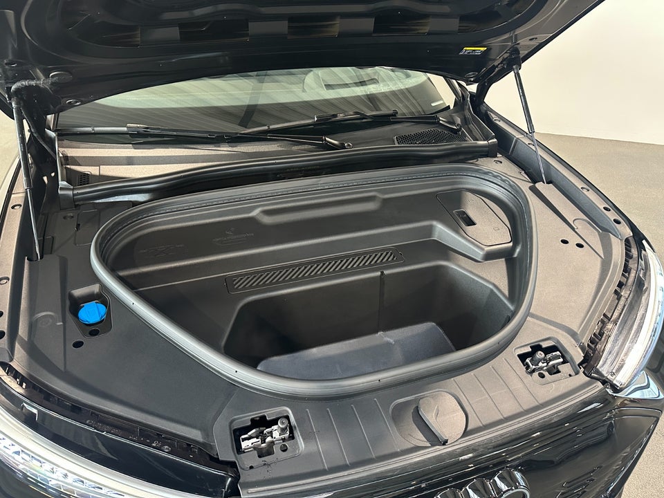 Audi SQ6 e-tron quattro 5d