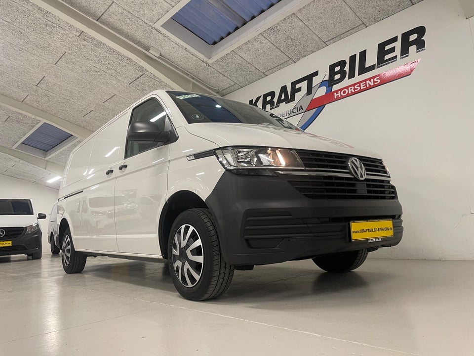 VW Transporter 2,0 TDi 110 Kassevogn lang