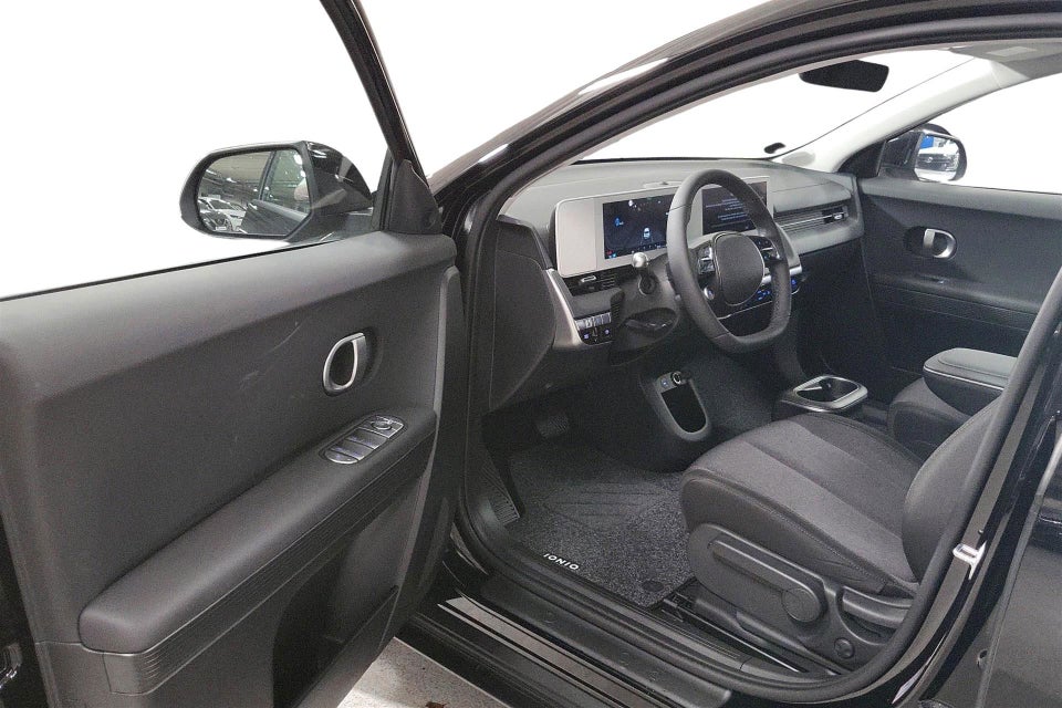 Hyundai Ioniq 5 77 Essential Van 5d