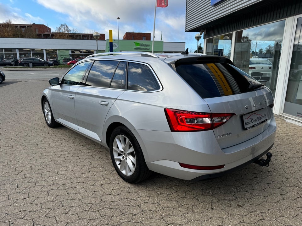 Skoda Superb 1,4 TSi iV Plus Combi DSG 5d