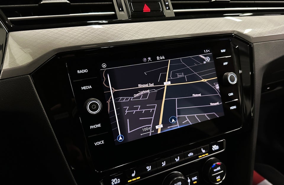 VW Passat 1,6 TDi 120 Business Variant DSG 5d