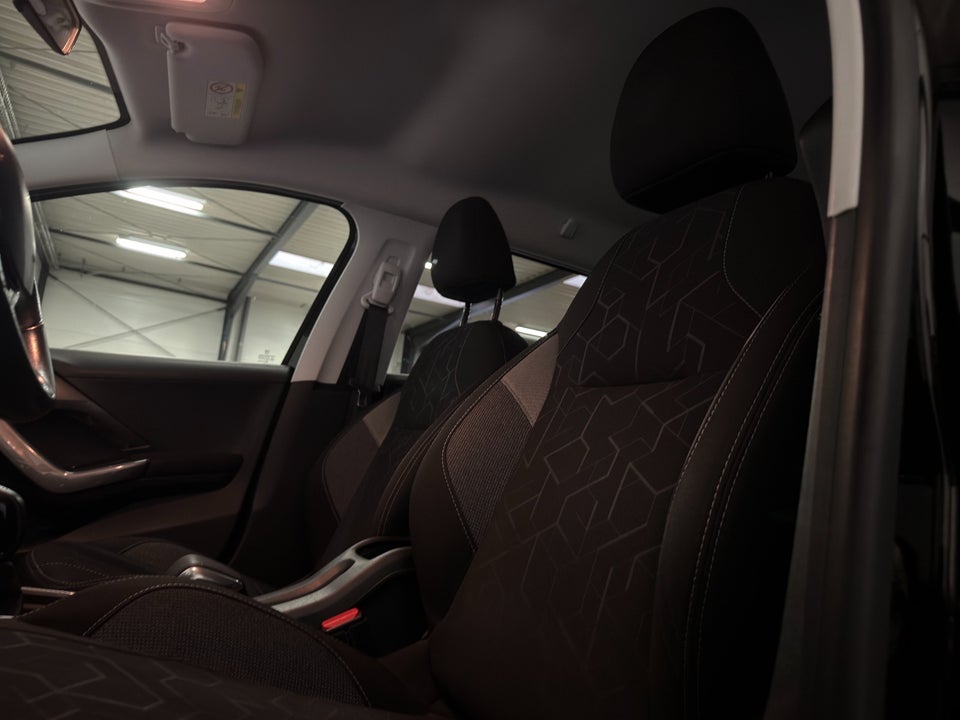 Peugeot 2008 1,2 VTi 82 Allure 5d