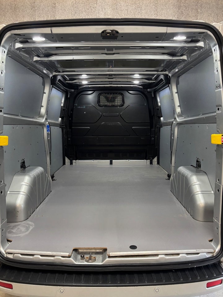 Ford Transit Custom 320L 2,0 TDCi 185 Sport aut.