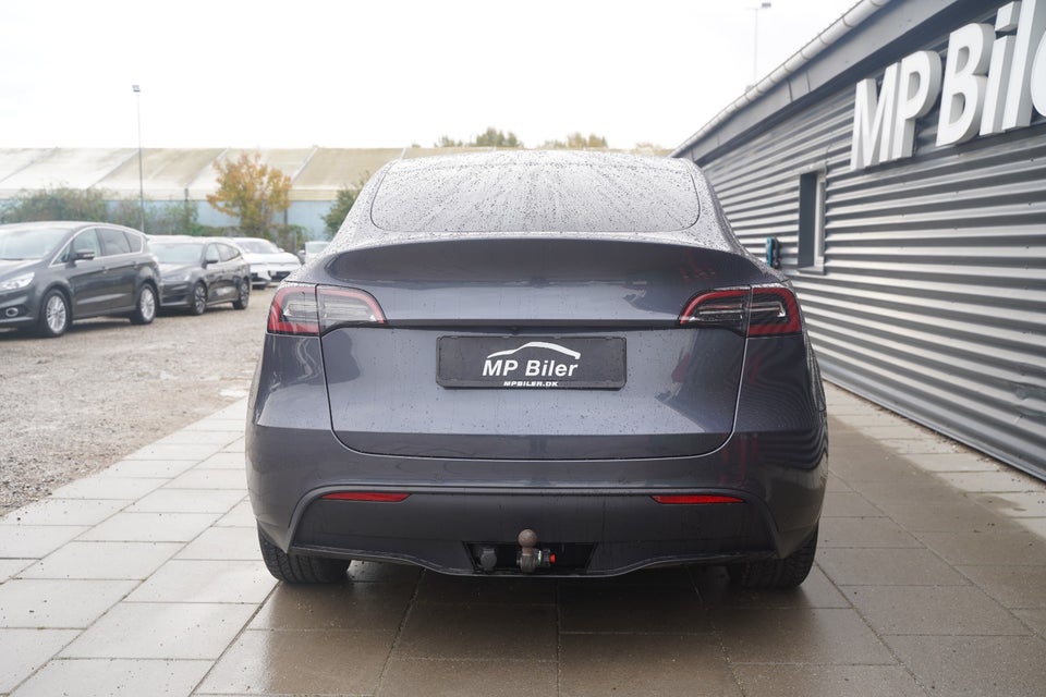 Tesla Model Y Long Range AWD 5d