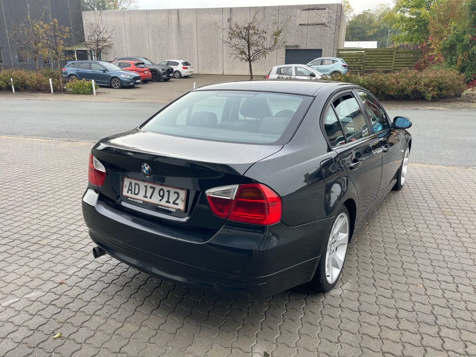 BMW 318i 2,0  4d