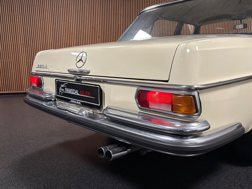Mercedes 280 S 2,8  4d