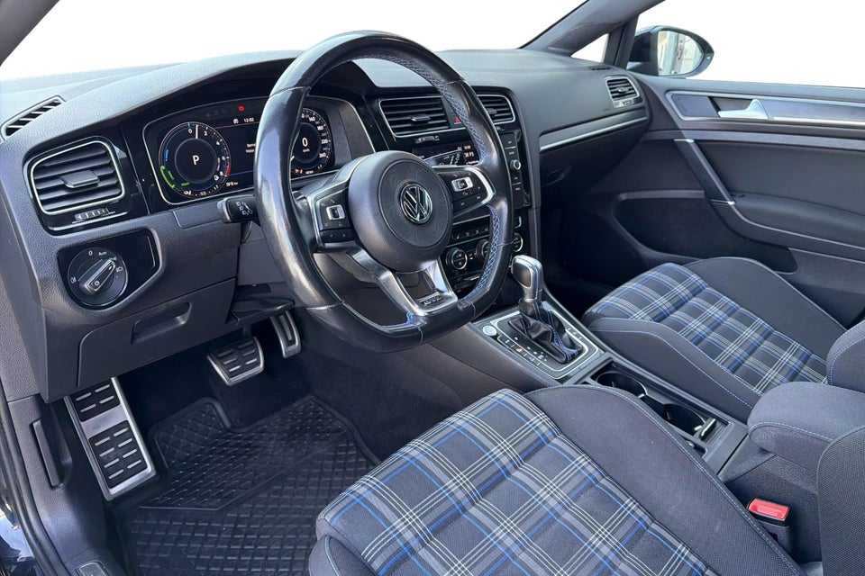 VW Golf VII 1,4 GTE DSG 5d