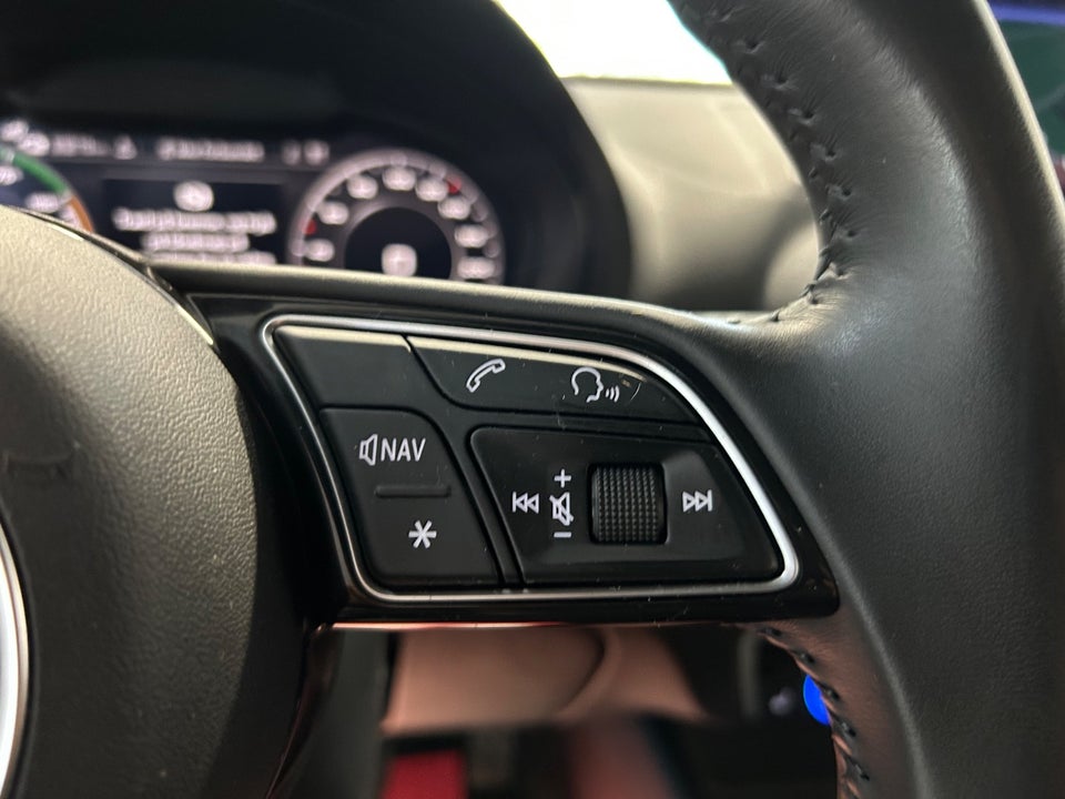 Audi A3 40 TFSi e Sportback S-tr. 5d