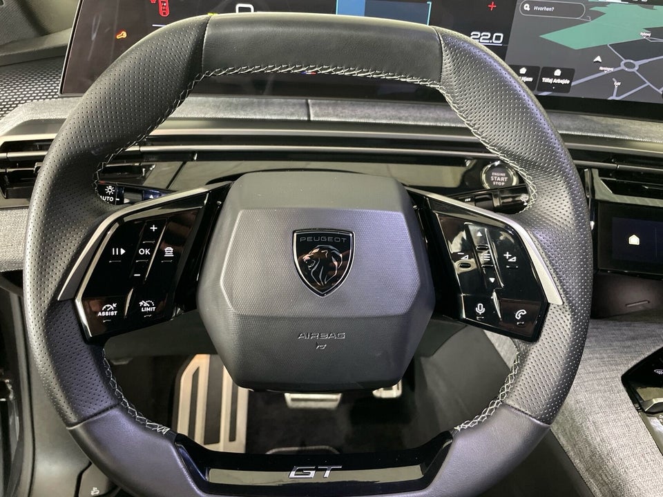 Peugeot e-3008 77 GT Pack 5d