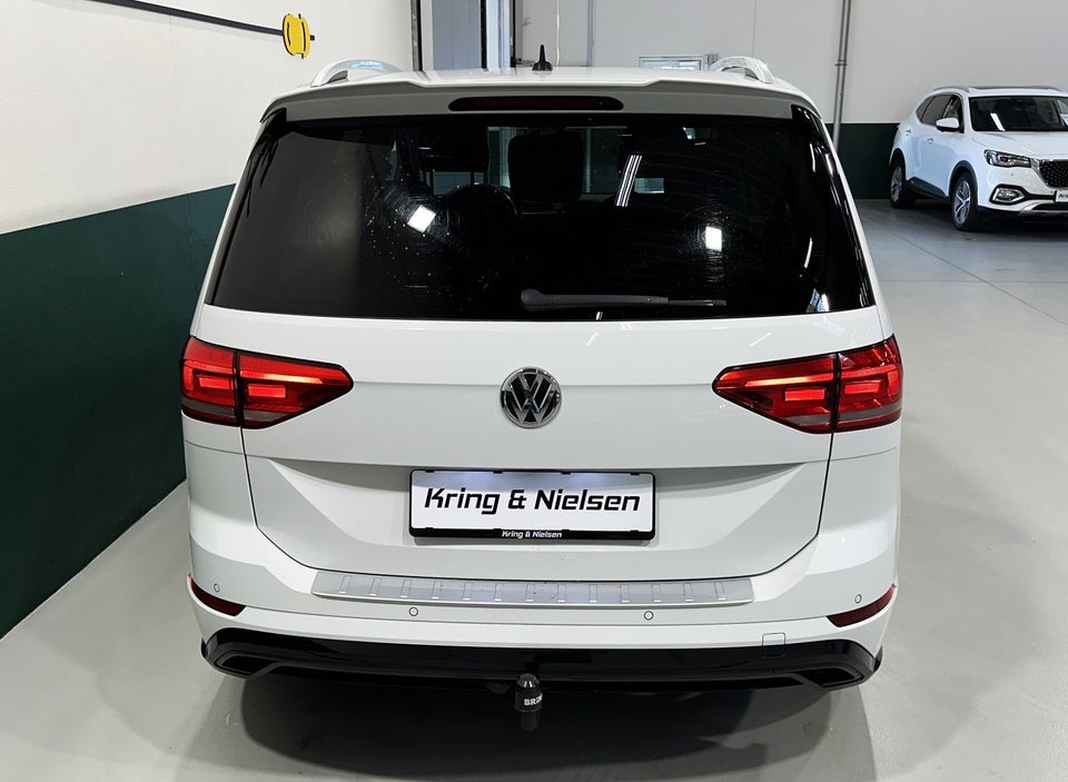 VW Touran 1,6 TDi 115 R-line DSG 7prs 5d
